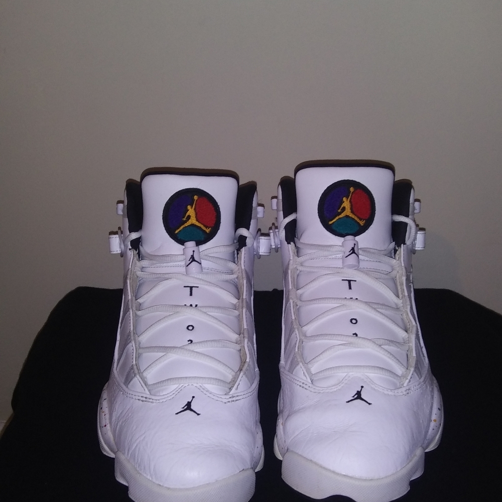 GENTLY WORN JORDAN 6 RINGS RARE!!!